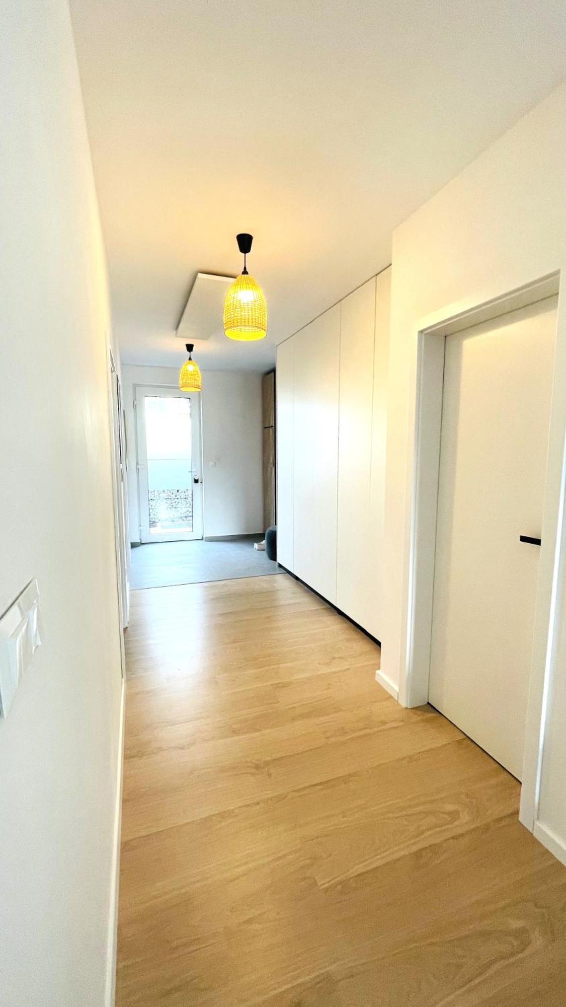 House Flow, 3 Room, Free 2 Parking Bratislava Extérieur photo