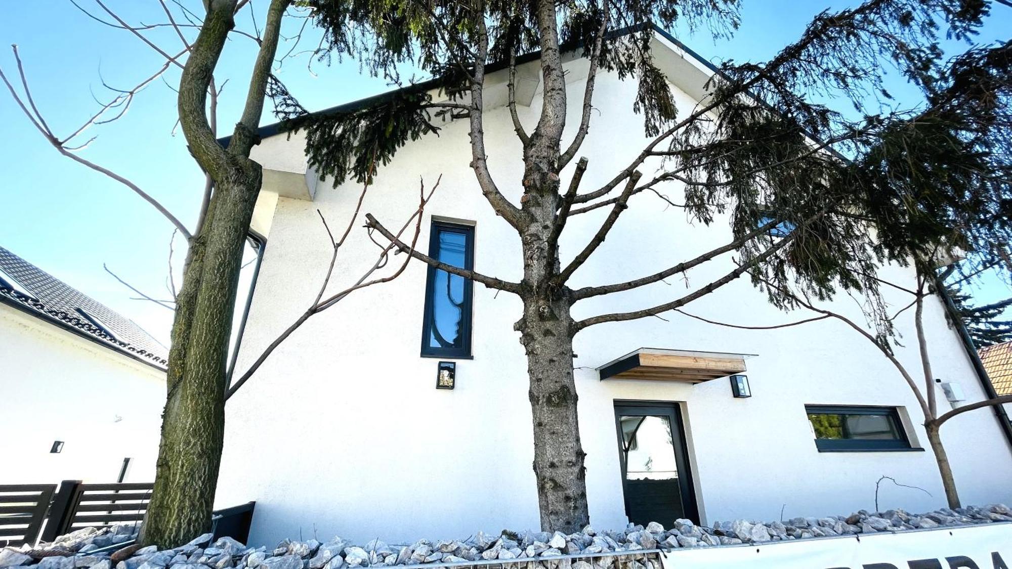 House Flow, 3 Room, Free 2 Parking Bratislava Extérieur photo