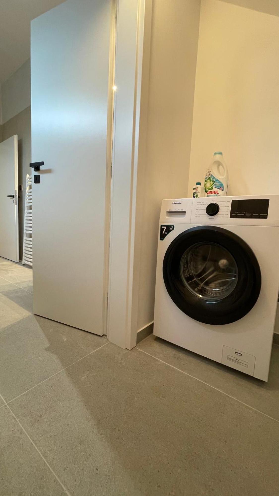 House Flow, 3 Room, Free 2 Parking Bratislava Extérieur photo