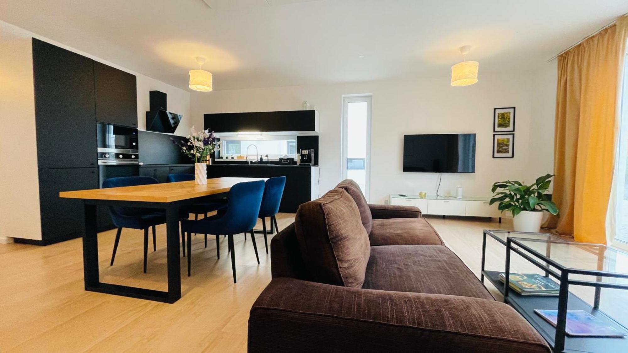 House Flow, 3 Room, Free 2 Parking Bratislava Extérieur photo