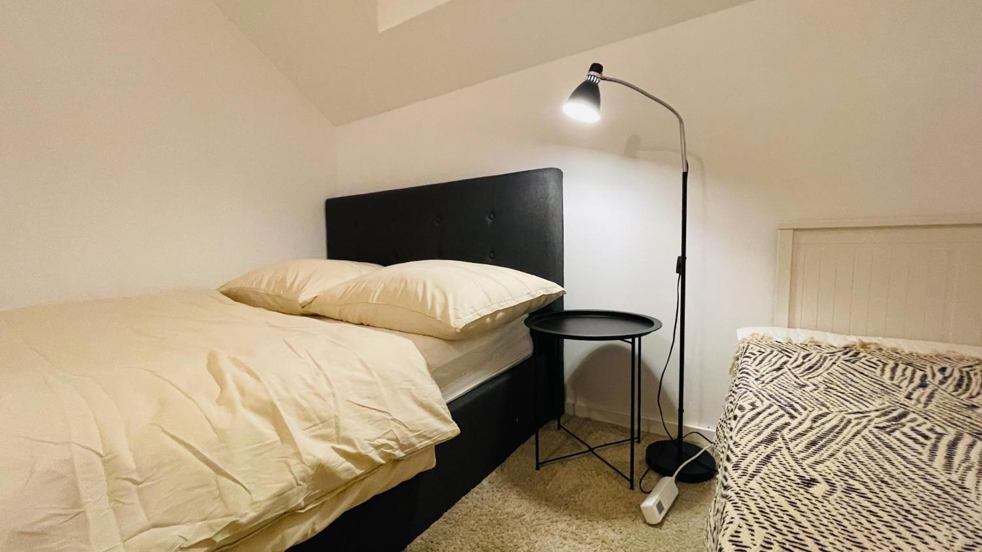 House Flow, 3 Room, Free 2 Parking Bratislava Extérieur photo