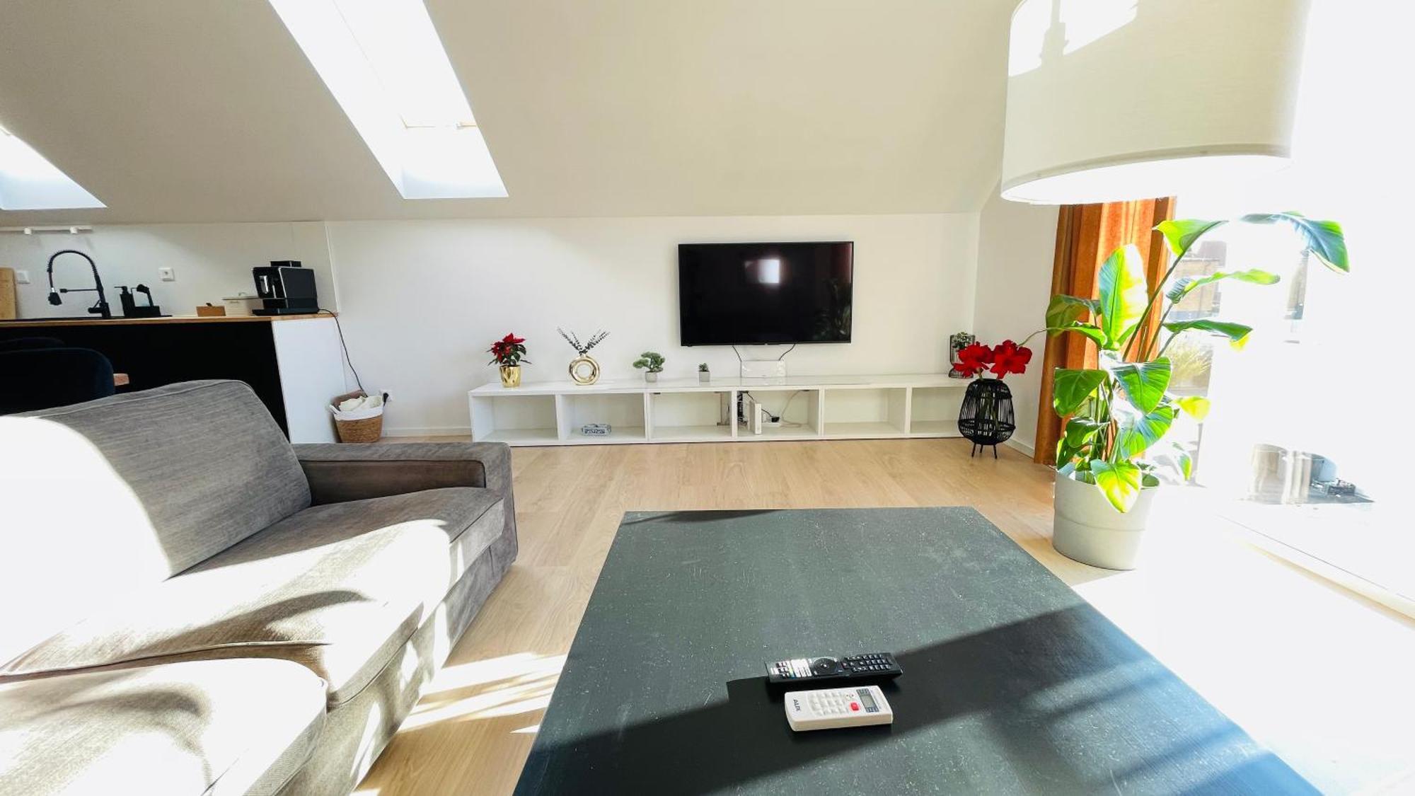 House Flow, 3 Room, Free 2 Parking Bratislava Extérieur photo