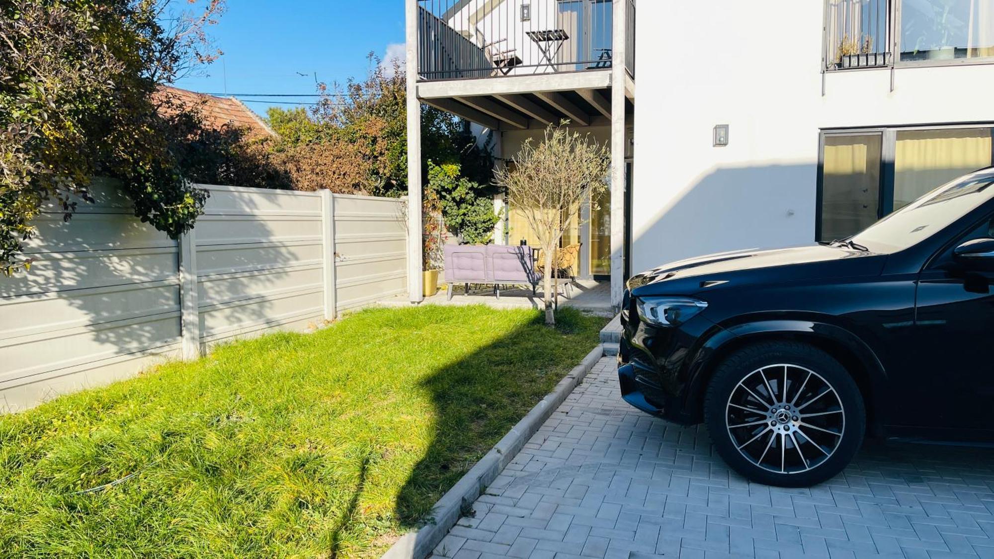 House Flow, 3 Room, Free 2 Parking Bratislava Extérieur photo