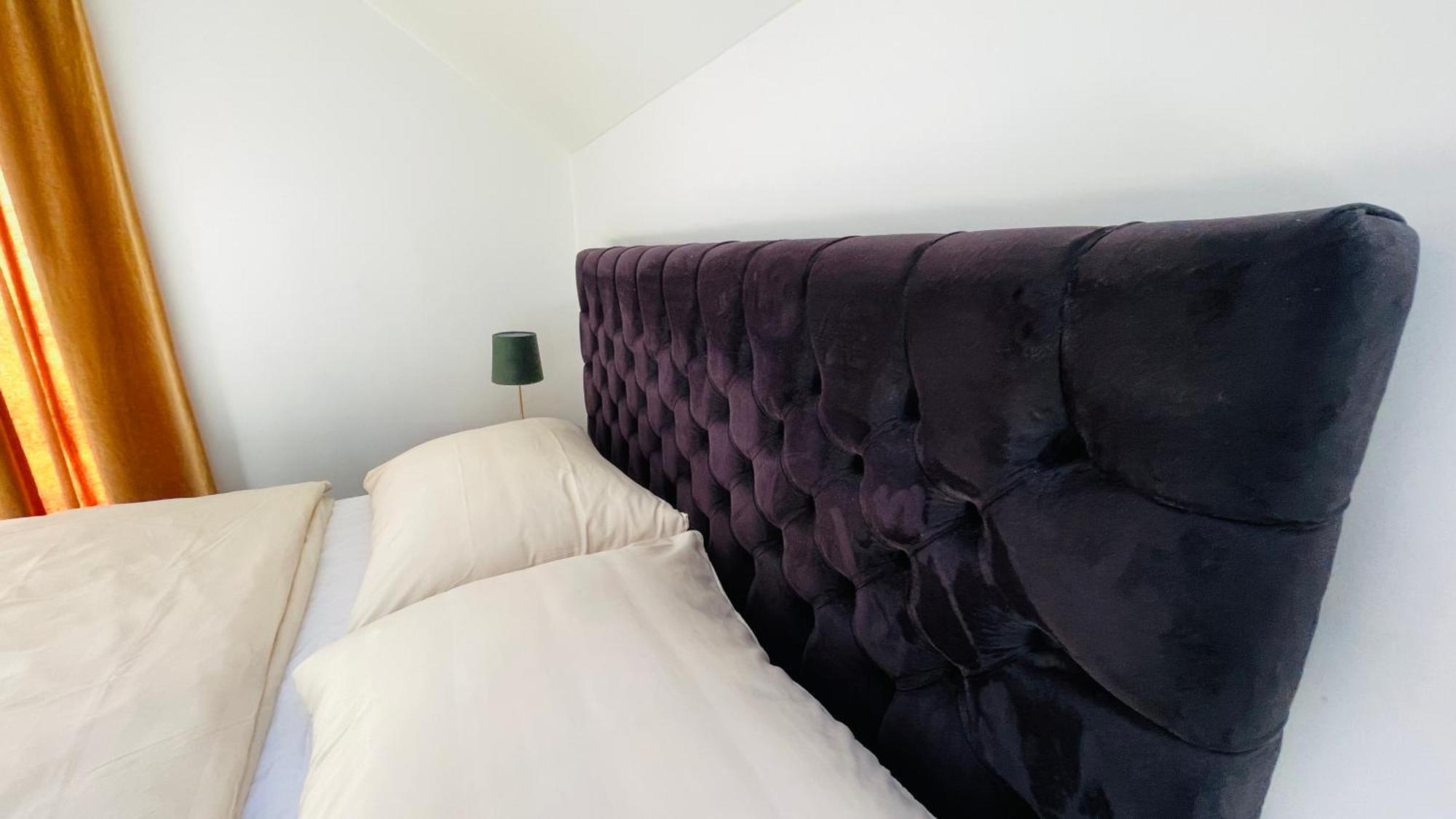 House Flow, 3 Room, Free 2 Parking Bratislava Extérieur photo