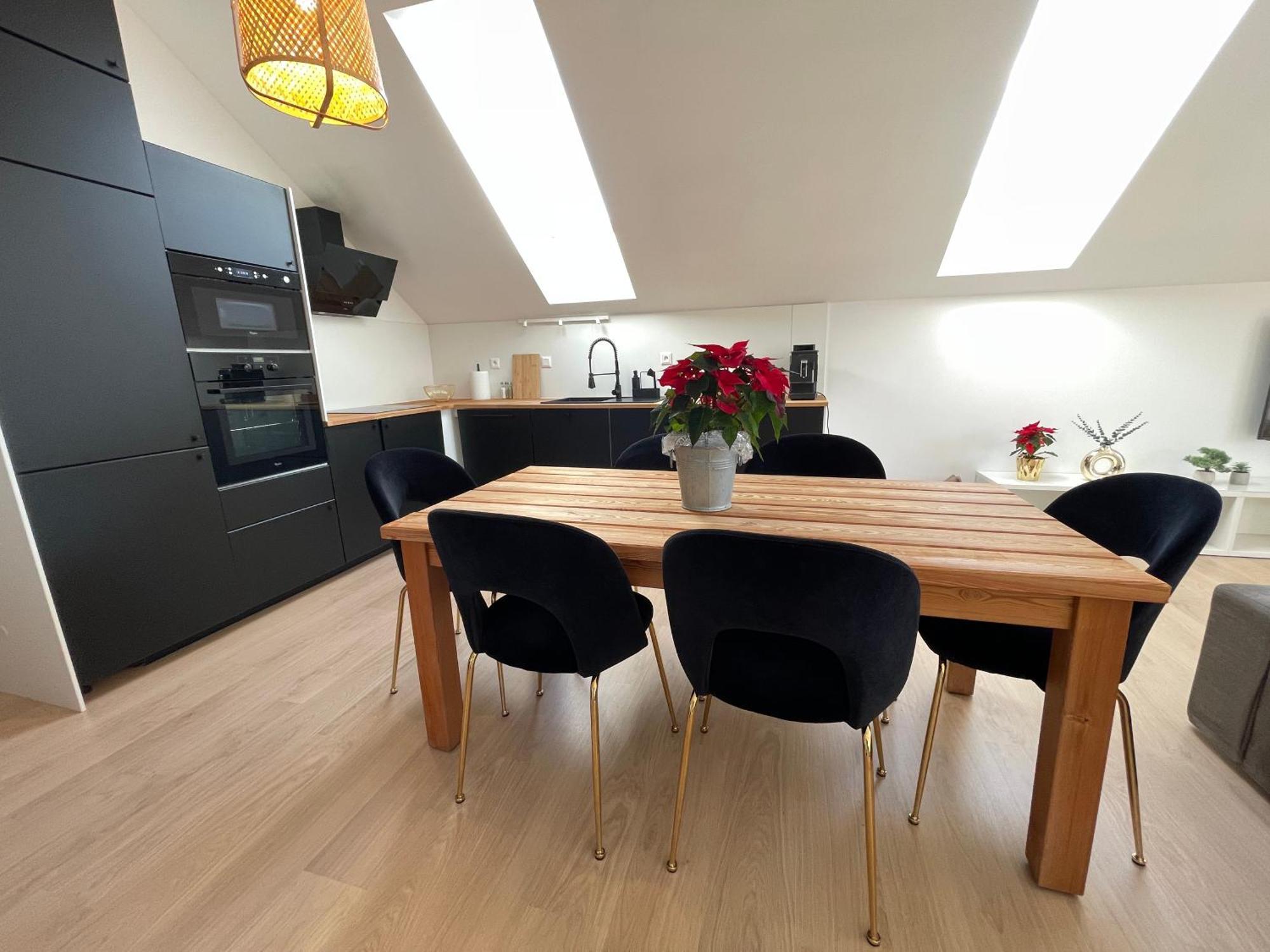 House Flow, 3 Room, Free 2 Parking Bratislava Extérieur photo