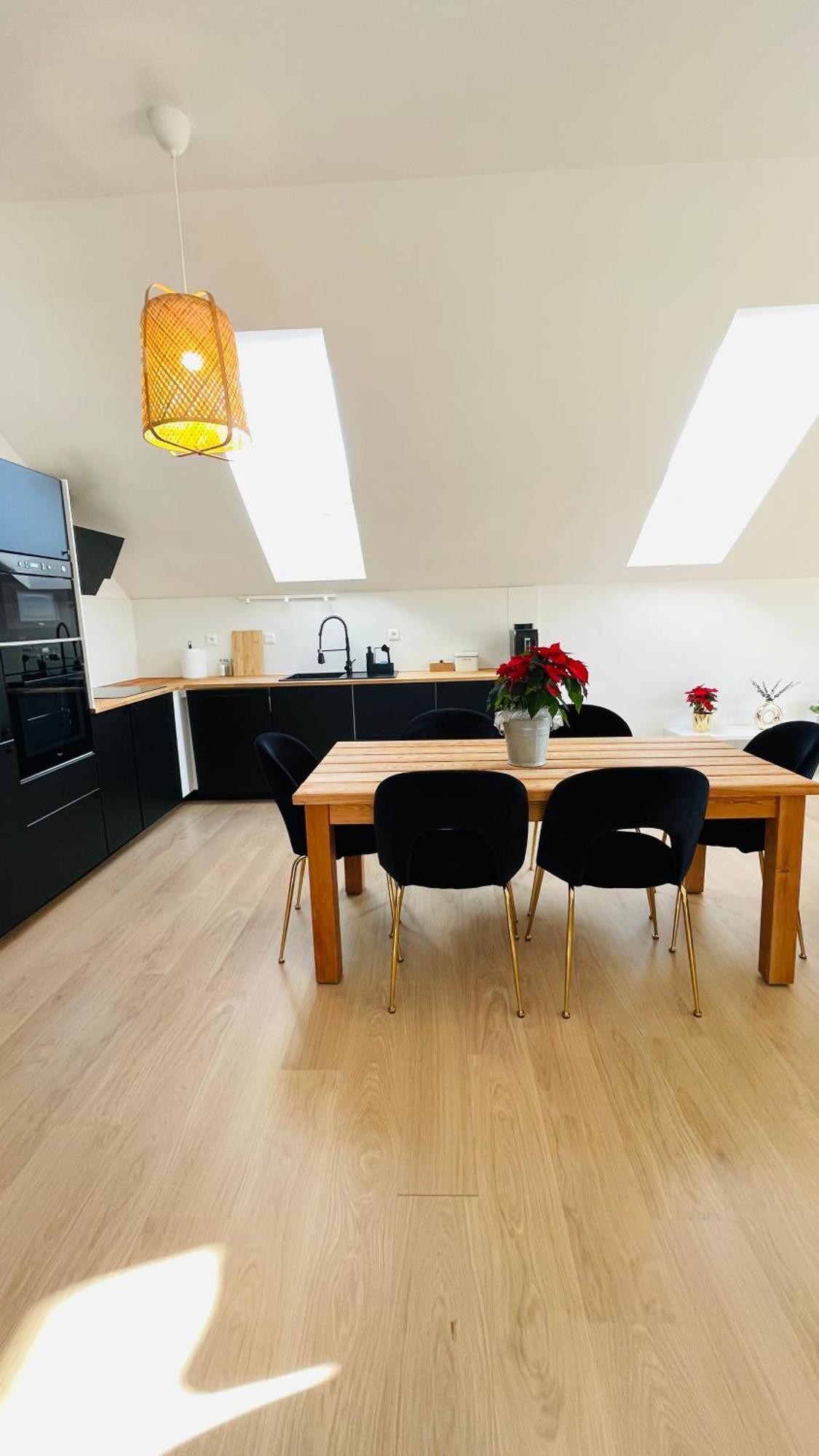 House Flow, 3 Room, Free 2 Parking Bratislava Extérieur photo