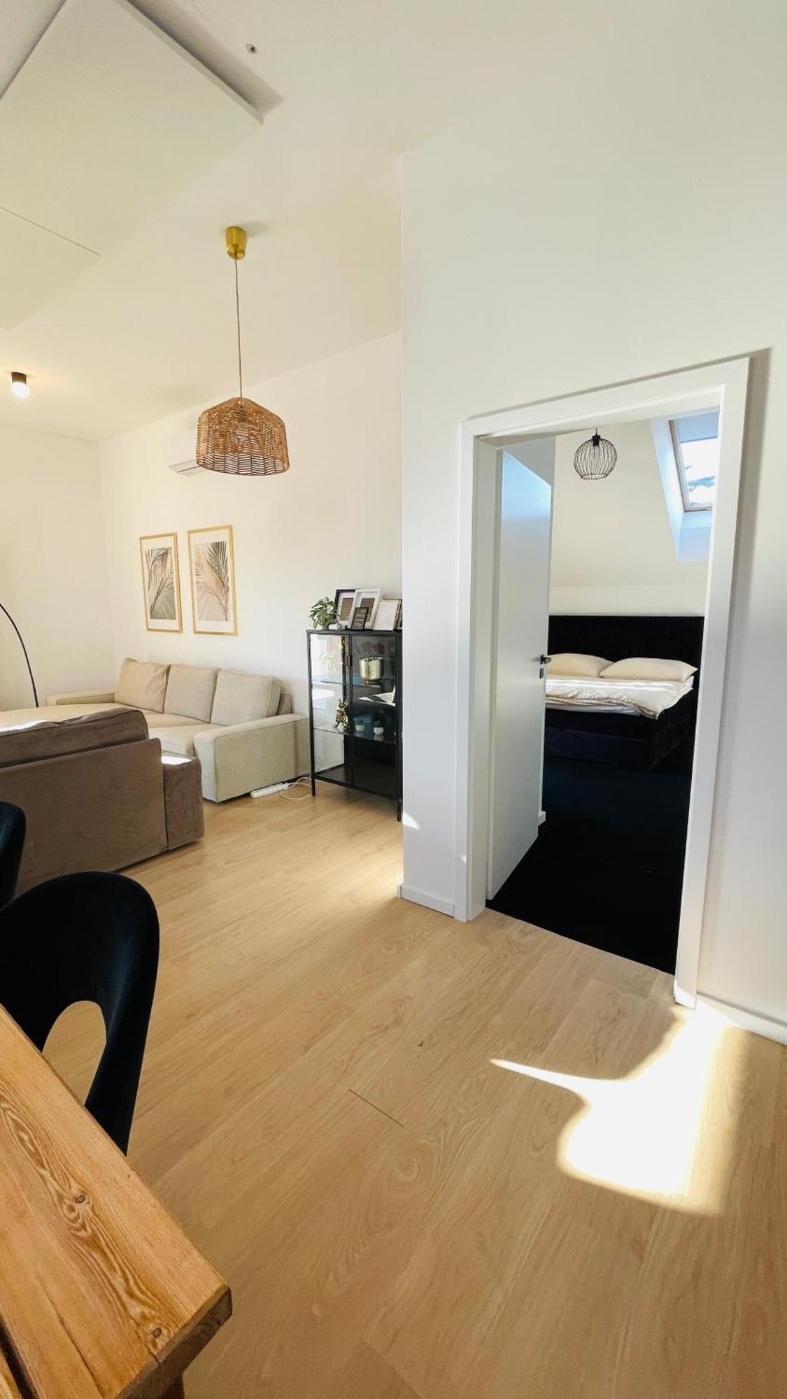House Flow, 3 Room, Free 2 Parking Bratislava Extérieur photo