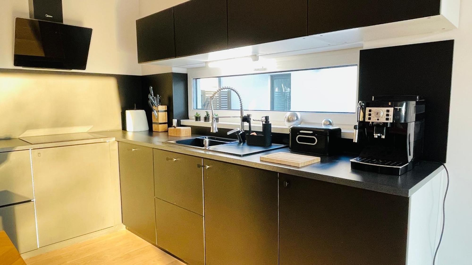 House Flow, 3 Room, Free 2 Parking Bratislava Extérieur photo
